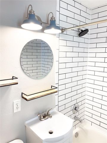 918 24TH AVENUE N, St Petersburg, FL 33704