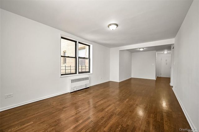 1040 Neilson Street 3D, Far Rockaway, NY 11691