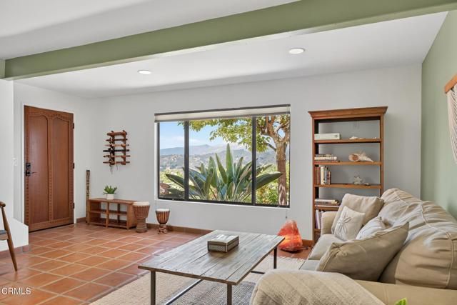 10920 Ventura Avenue, Oak View, CA 93022