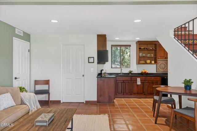 10920 Ventura Avenue, Oak View, CA 93022