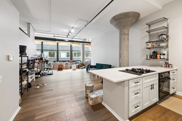 130 S Canal Street 612, Chicago, IL 60606