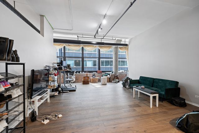 130 S Canal Street 612, Chicago, IL 60606