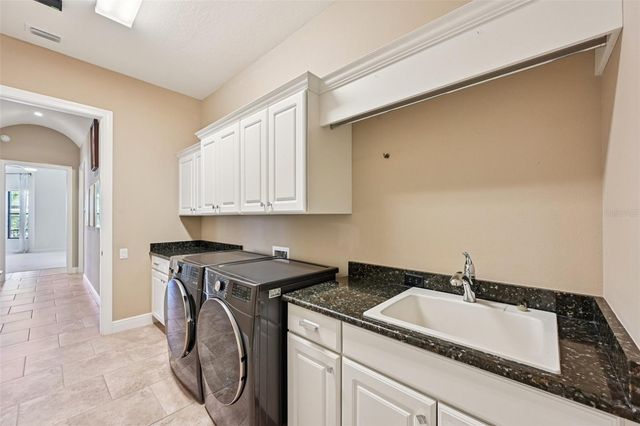 508 MAST DRIVE, Bradenton, FL 34208