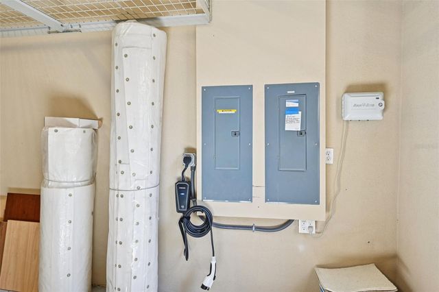 508 MAST DRIVE, Bradenton, FL 34208