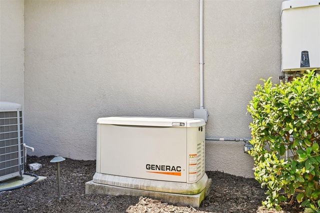 508 MAST DRIVE, Bradenton, FL 34208