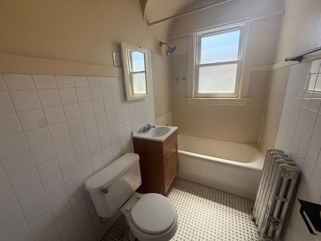 5559 W Altgeld Street 2S, Chicago, IL 60639
