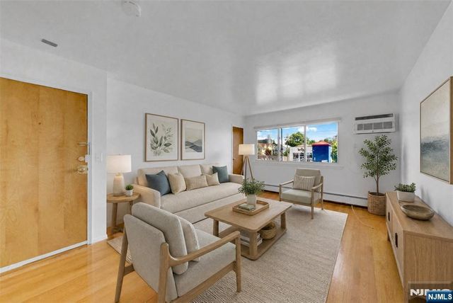 1599 Bergen Boulevard 12, Leonia, NJ 07605