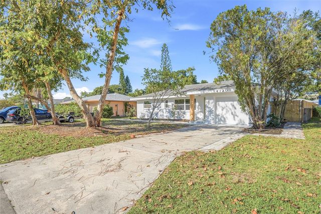 4720 MOHEGAN ROAD, St Petersburg, FL 33708