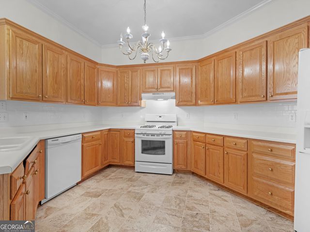 140 Lakeland Circle, Fayetteville, GA 30215