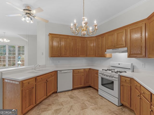 140 Lakeland Circle, Fayetteville, GA 30215