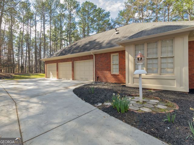 140 Lakeland Circle, Fayetteville, GA 30215