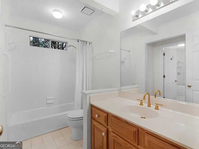 140 Lakeland Circle, Fayetteville, GA 30215