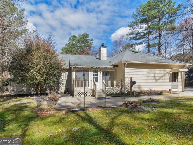 140 Lakeland Circle, Fayetteville, GA 30215