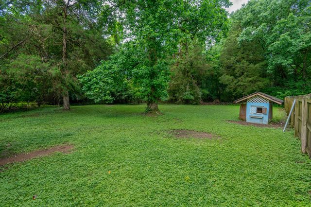 5222 Dove Trl, Hermitage, TN 37076