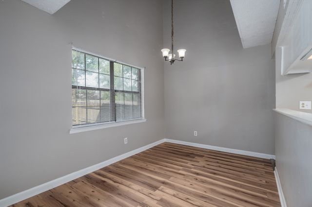 5222 Dove Trl, Hermitage, TN 37076
