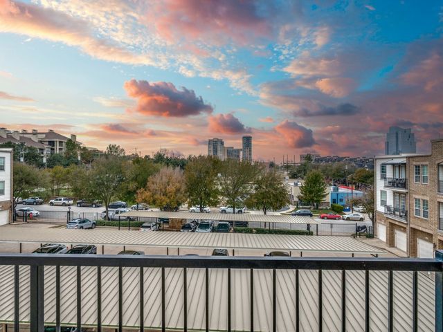 950 Henderson Street, Fort Worth, TX 76102