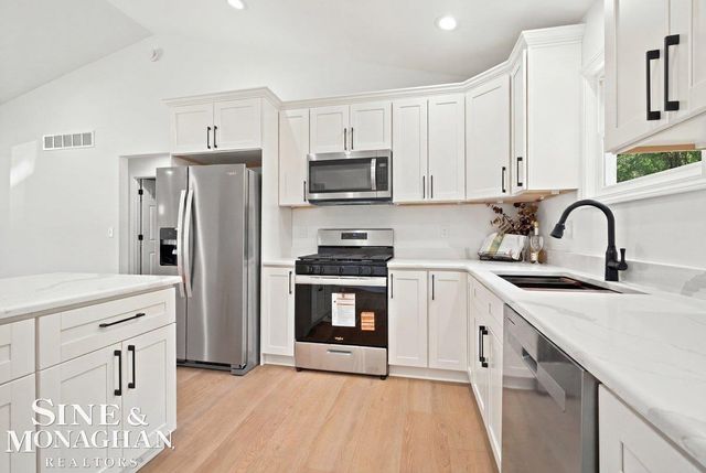 1250 18th Street, Marysville, MI 48040