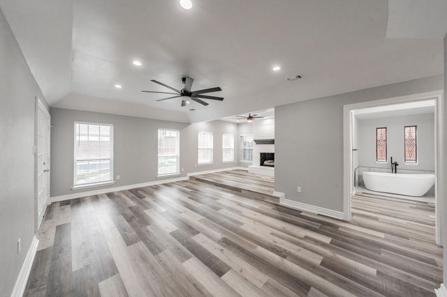 2103 Bay Club Drive, Arlington, TX 76013