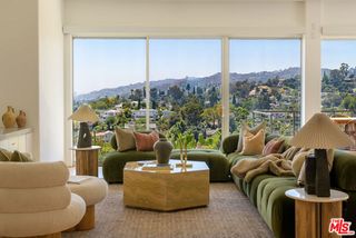 5502 Tuxedo Terrace, Los Angeles, CA 90068