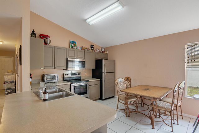 426 15th Lane SW, Vero Beach, FL 32962