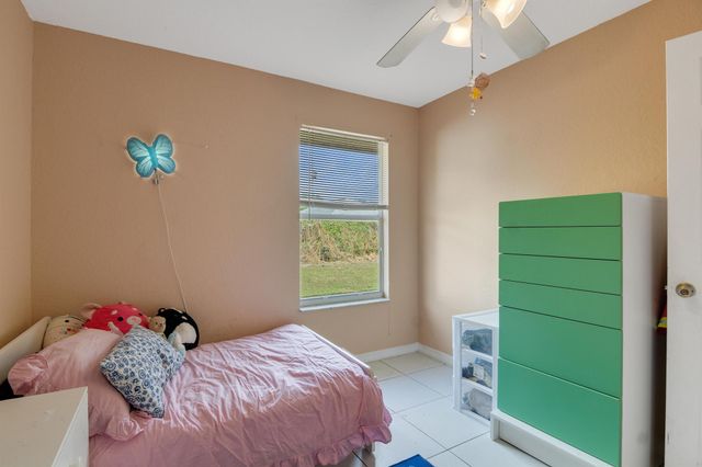 426 15th Lane SW, Vero Beach, FL 32962