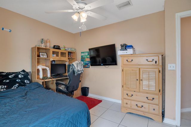 426 15th Lane SW, Vero Beach, FL 32962