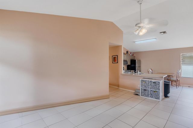 426 15th Lane SW, Vero Beach, FL 32962