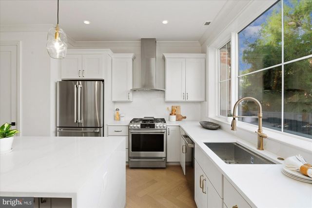 1509 CAROLINE ST NW, Washington, DC 20009