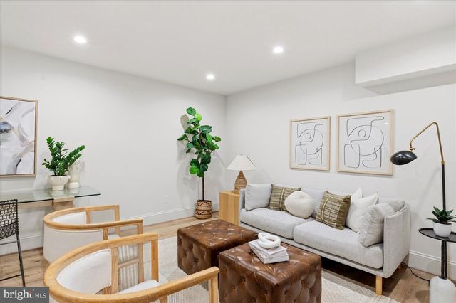 1509 CAROLINE ST NW, Washington, DC 20009