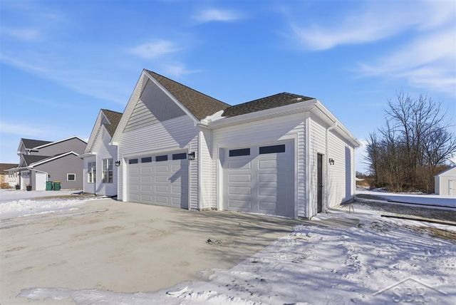 4521 E Crossroads Drive, Monitor Twp, MI 48706