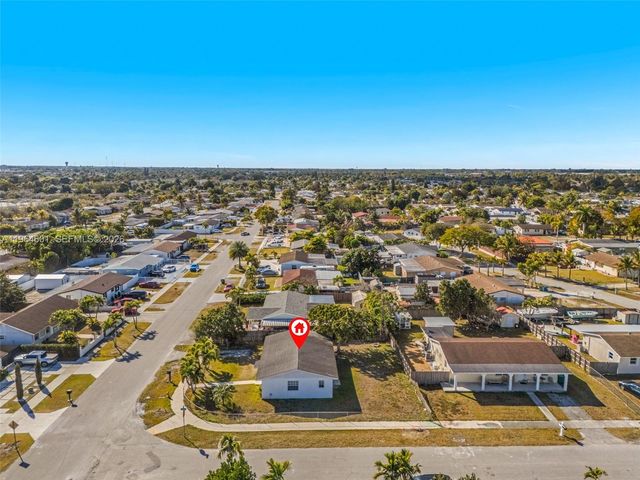 15231 SW 302nd St, Homestead, FL 33033