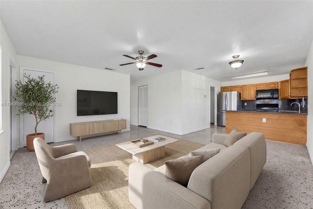 15231 SW 302nd St, Homestead, FL 33033