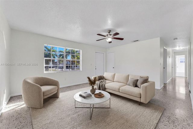 15231 SW 302nd St, Homestead, FL 33033