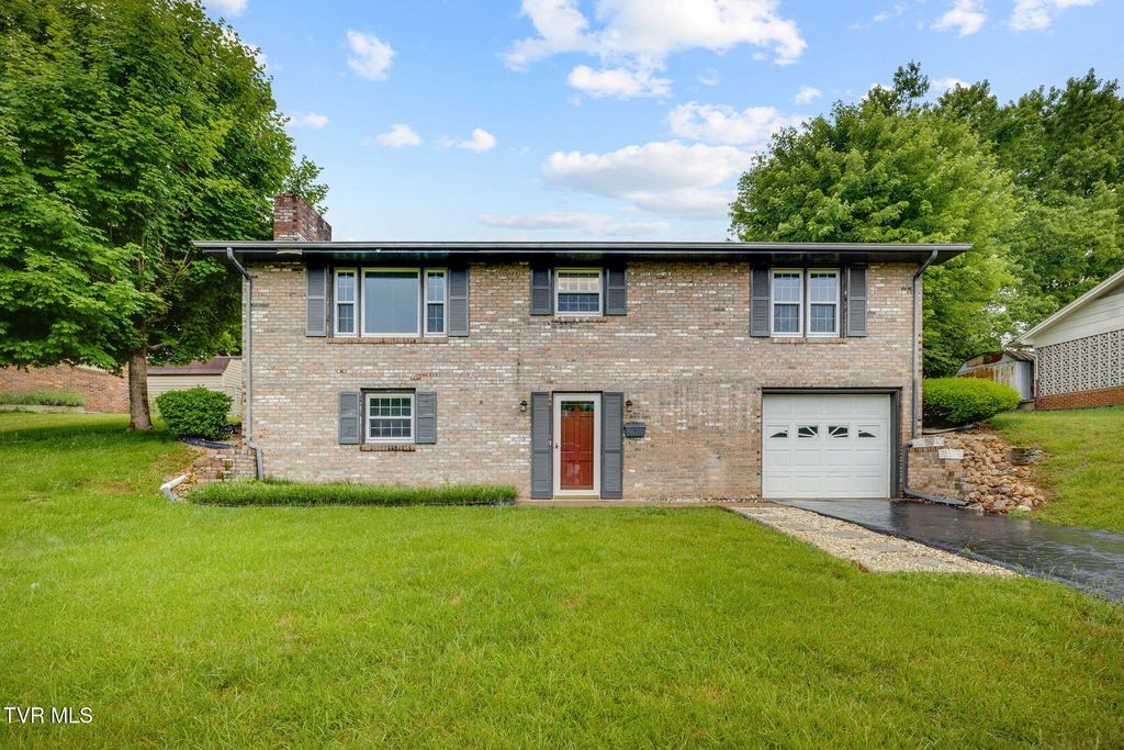 844 Fain Avenue, Kingsport, TN 37660