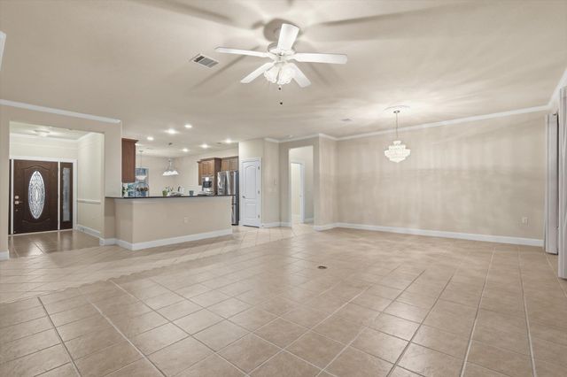 421 Rio Grande LOOP, Georgetown, TX 78633