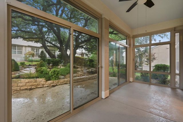 421 Rio Grande LOOP, Georgetown, TX 78633