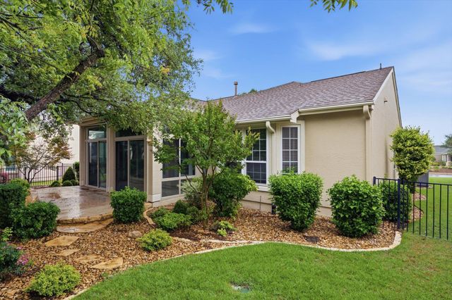 421 Rio Grande LOOP, Georgetown, TX 78633