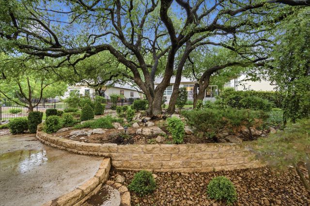 421 Rio Grande LOOP, Georgetown, TX 78633