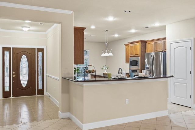 421 Rio Grande LOOP, Georgetown, TX 78633