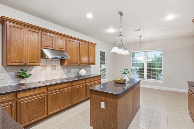 421 Rio Grande LOOP, Georgetown, TX 78633