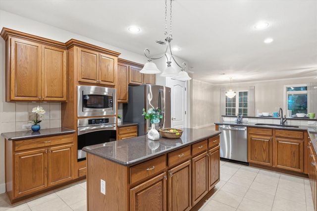 421 Rio Grande LOOP, Georgetown, TX 78633