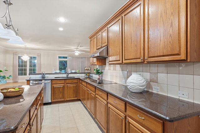 421 Rio Grande LOOP, Georgetown, TX 78633