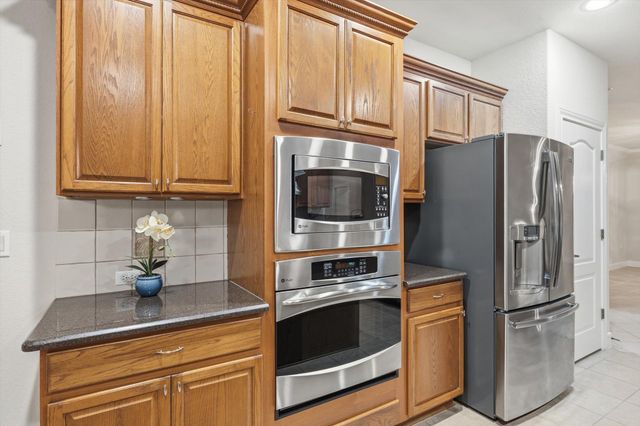 421 Rio Grande LOOP, Georgetown, TX 78633