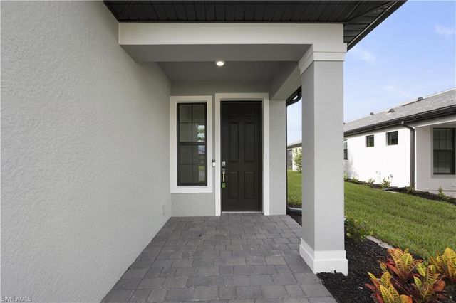 19218 Hinkley DR, Estero, FL 33928