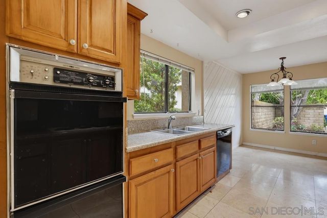 1731 Caminito Ardiente, La Jolla, CA 92037