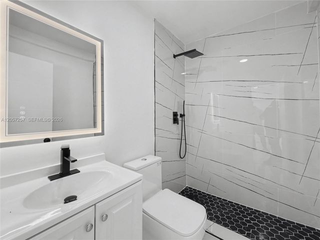 15694 NE 10th Ct, North Miami Beach, FL 33162