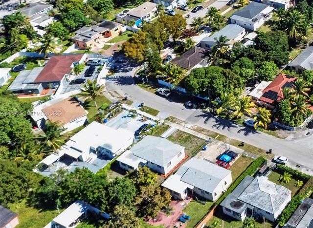 15694 NE 10th Ct, North Miami Beach, FL 33162
