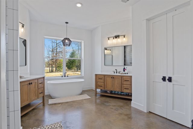 8012 County Road 1201, Malakoff, TX 75148