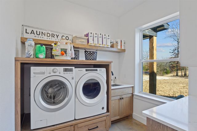 8012 County Road 1201, Malakoff, TX 75148