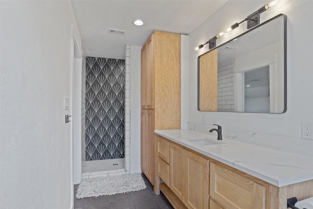 8012 County Road 1201, Malakoff, TX 75148